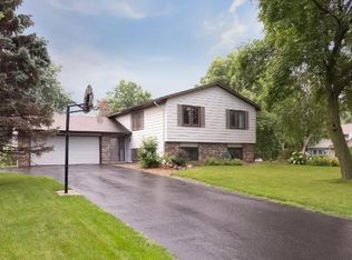 2795 Bexley Dr, Woodbury, MN 55125
