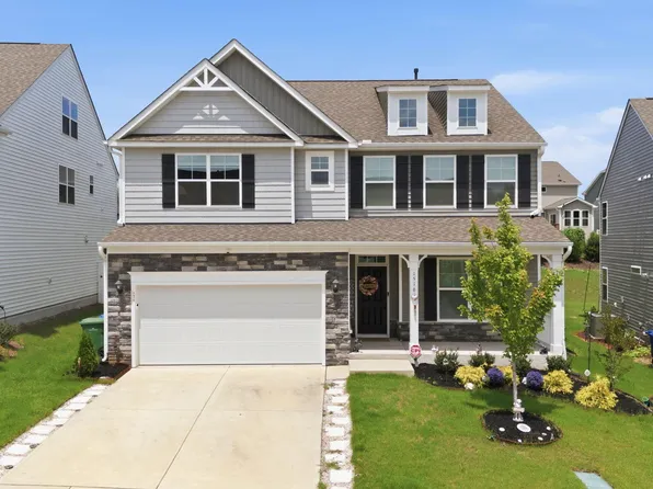 1516 Willbrook Dr, Fuquay Varina, NC 27526