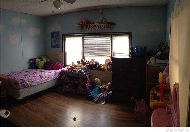 2nd image of 24 Pebbleridge Dr