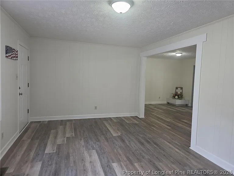 1125 Oakwood St — Photo 4