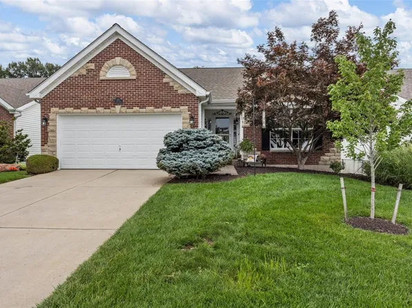 726 River Glen Dr, O'Fallon, MO 63368