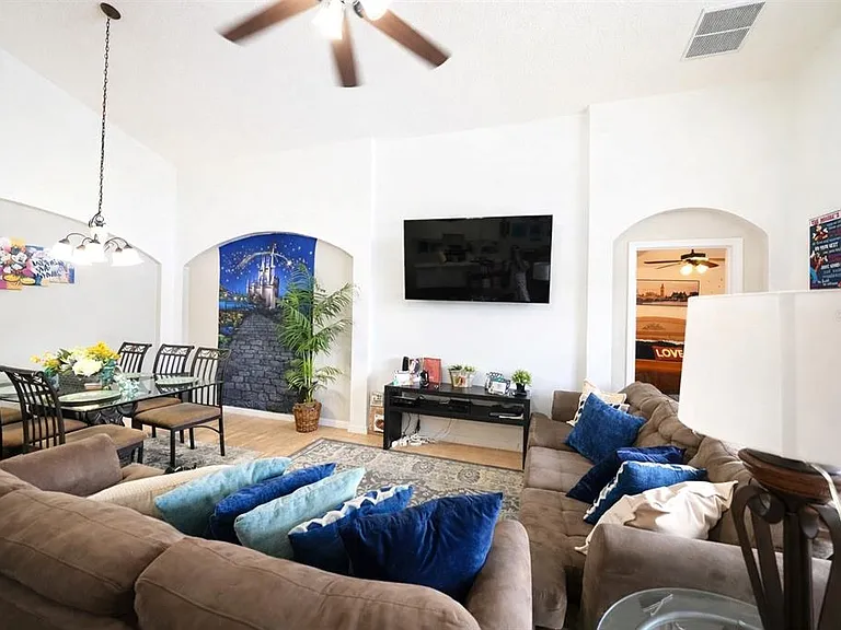 4742 Cumbrian Lakes Dr — Photo 4
