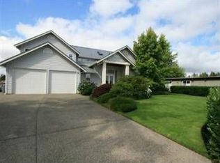 2610 Tacoma Point Dr E, Lake Tapps, WA 98391