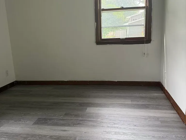 1814 Stratford Dr — Photo 17