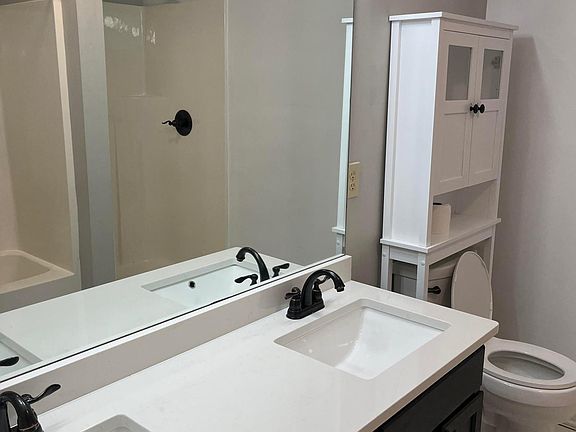 5th image of 3660 Green Park Ct