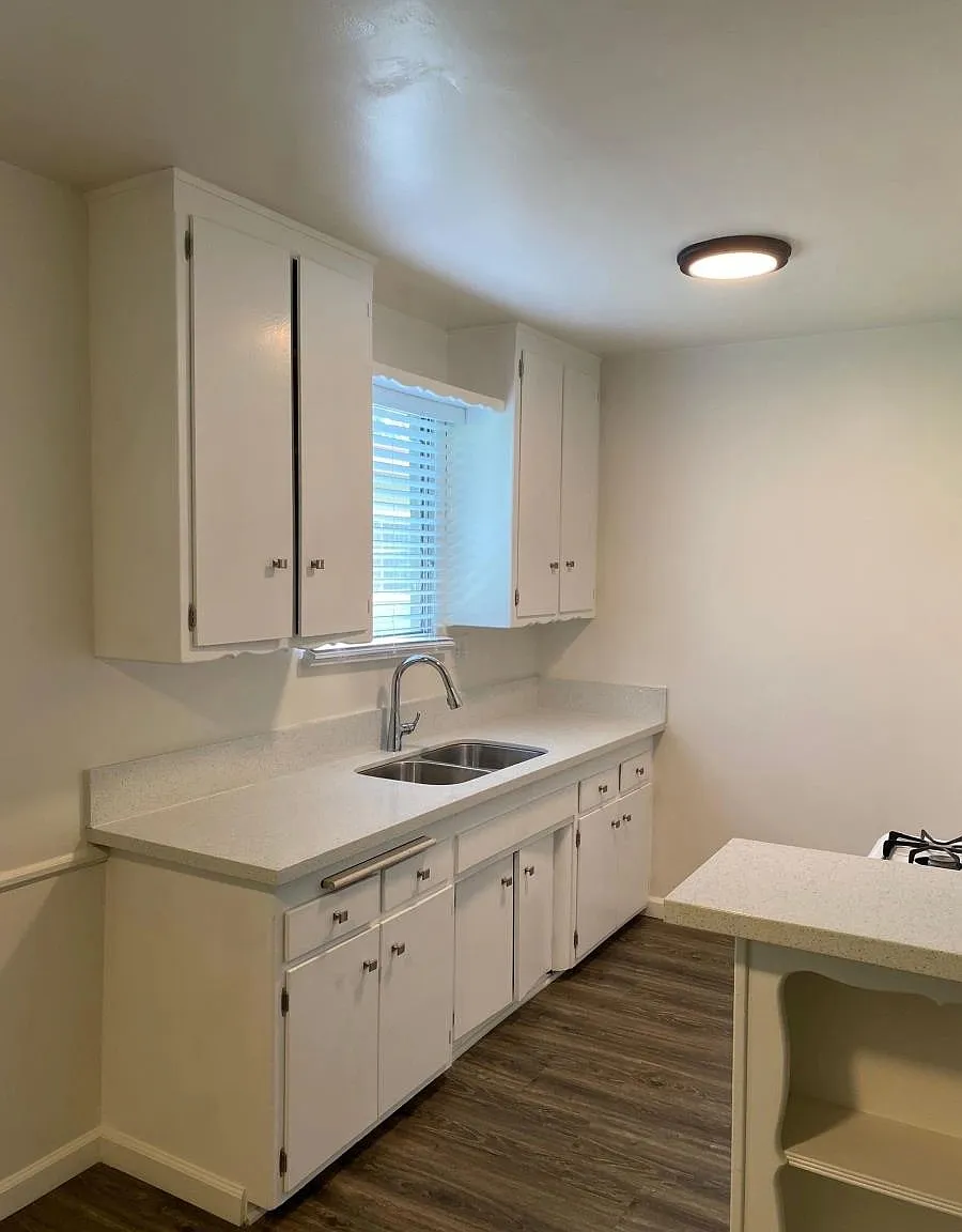 1 bed, 1.0 bath, $1,675 — Photo 2