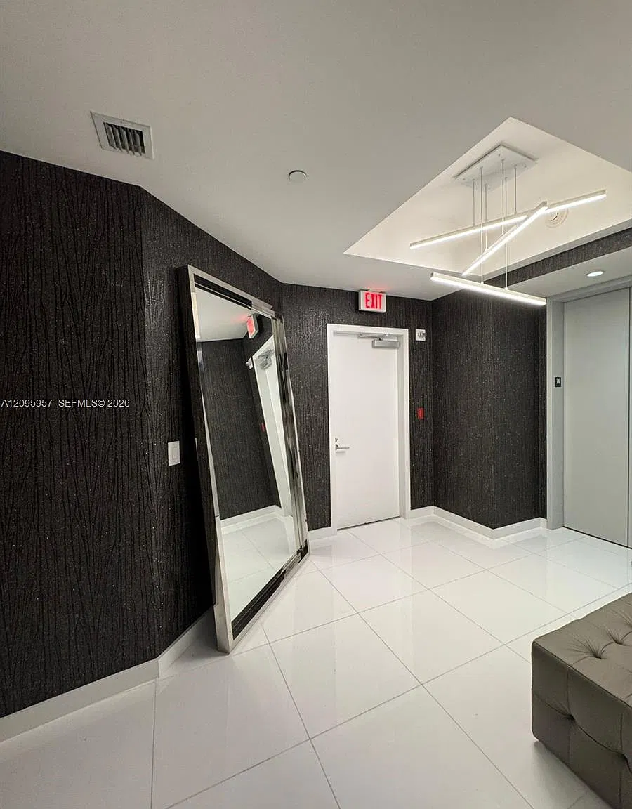 Paramount Miami Worldcent — Photo 3