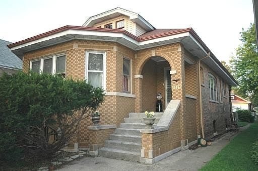 1st image of 3527 S Gunderson Ave