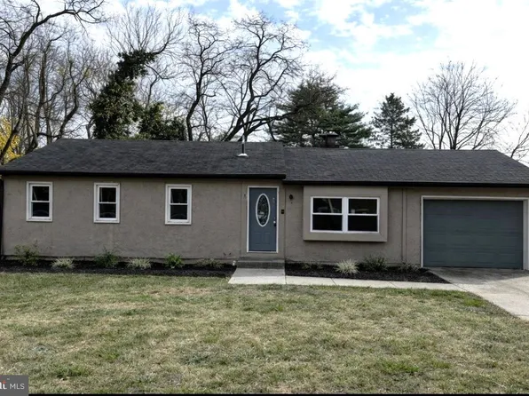 129 Green St, Edgewater Park, NJ 08010