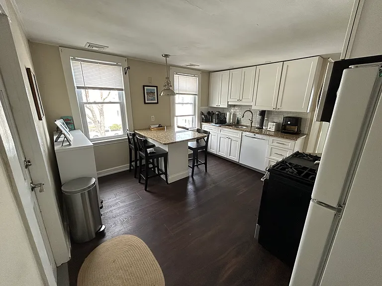 27 Shore Ave #3 — Photo 7