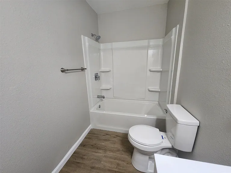 138 W Marion St — Photo 12