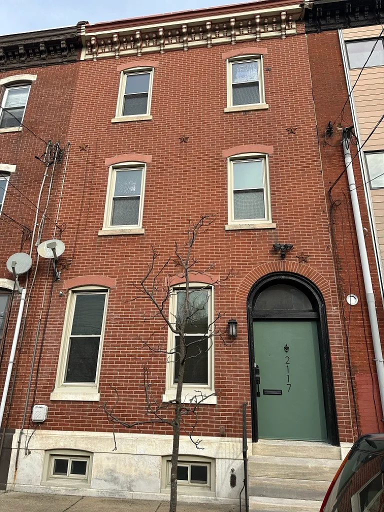 Building Photo - 2117 E Cumberland St