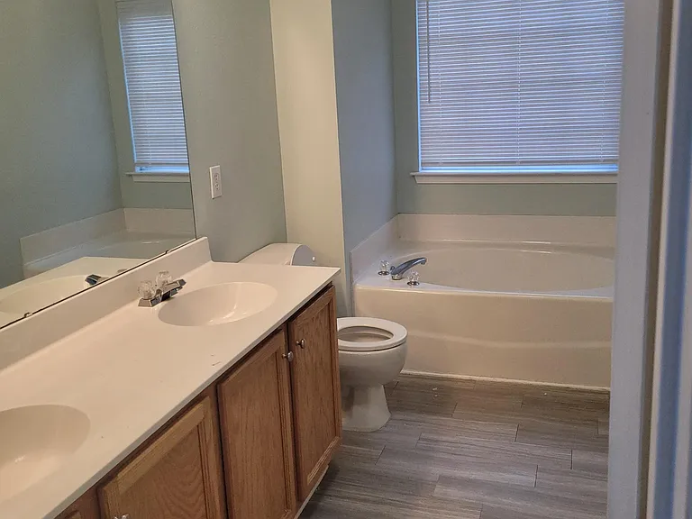 11222 Dickie Ross Rd — Photo 12