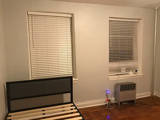 Rented by Levy Realty Group Inc | media 4