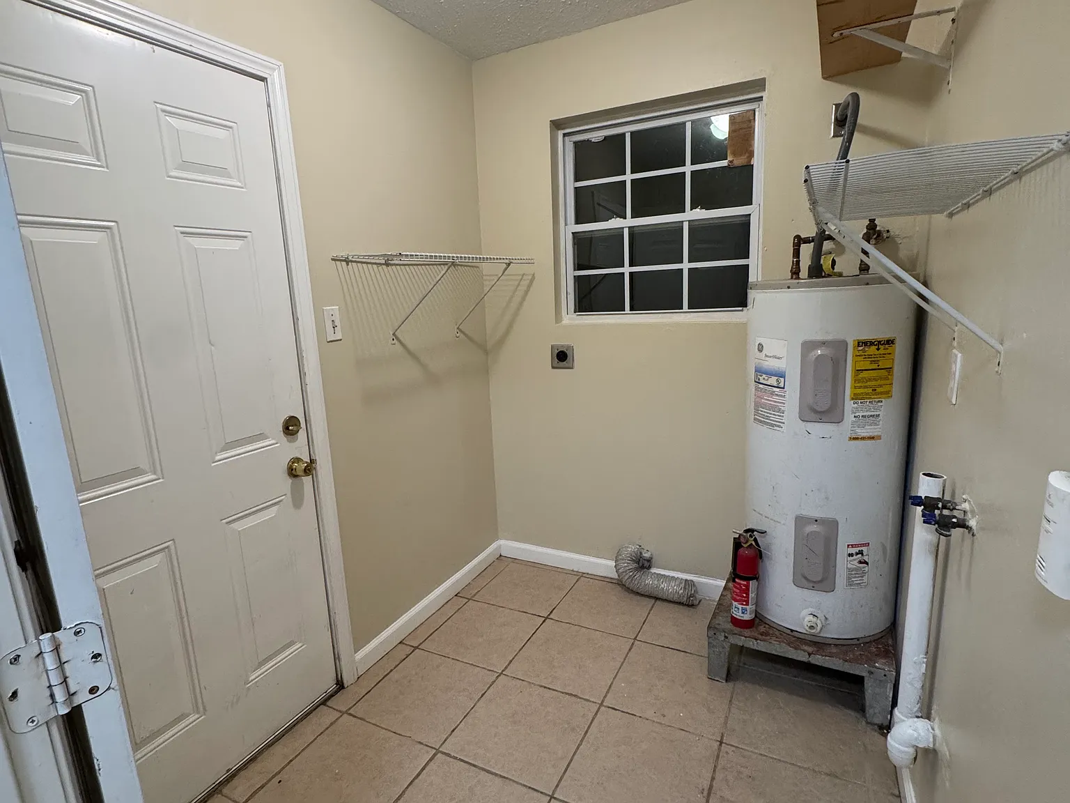 8410 W Livingston Ave — Photo 4