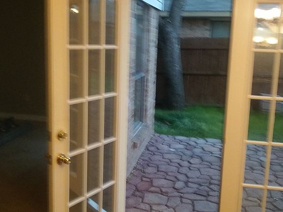 3rd image of 2612 Carmel Dr
