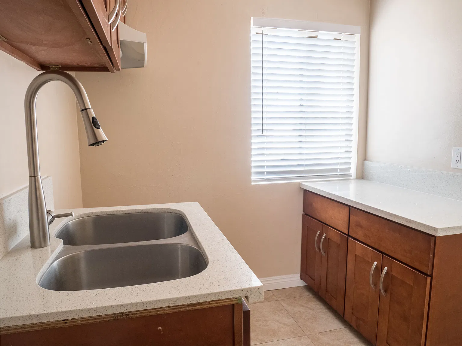 1 bed, $1,400 — Photo 4