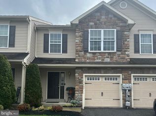 407 Caramist Cir, Sinking Spring, PA 19608