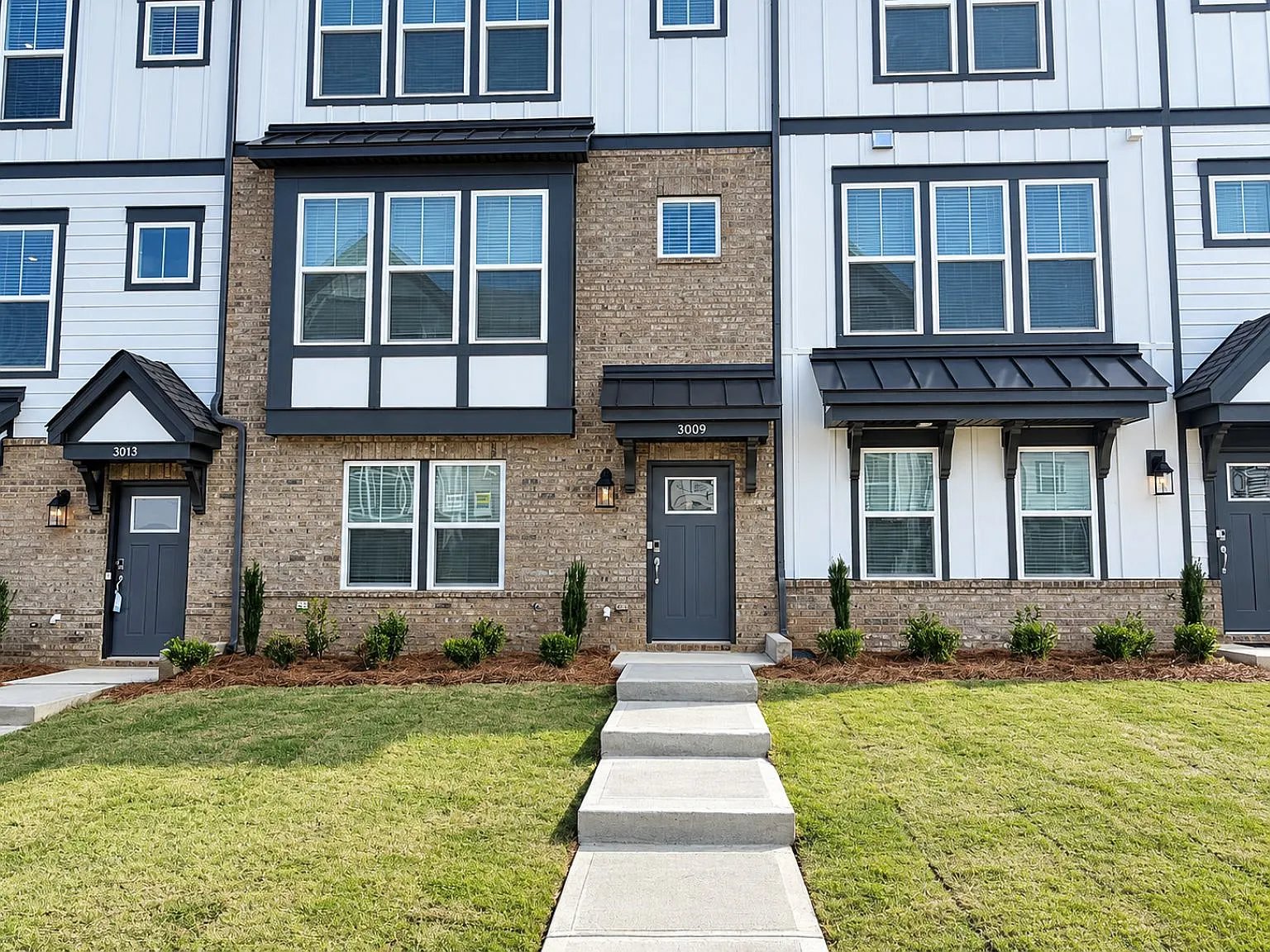 3009 Rexton Ln — Photo 2