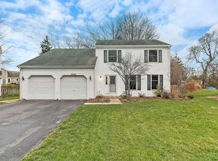 4989 Oak Ln, Gurnee, IL 60031