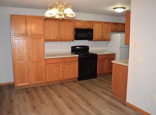 391 Country Clover Dr, Deforest, WI 53532