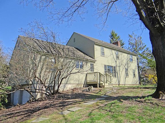 3rd image of 13 Kuchler Dr