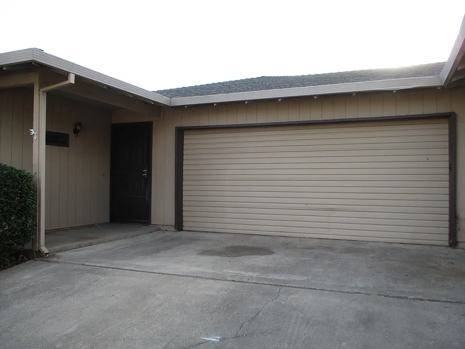 1801 Colombard Cir #1801