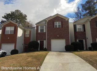 5076 Windsor Forrest Ln, College Park, GA