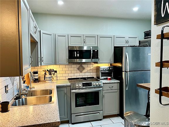 5th image of 57 Maywood Dr #1B