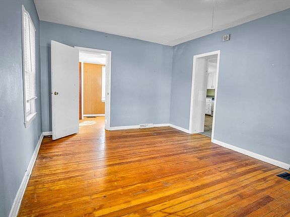 5th image of 3706 High Dr