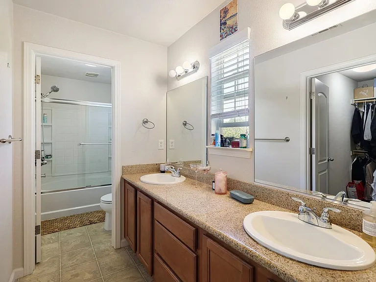 2035 Vienna Way — Photo 20