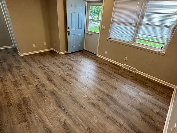 4th image of 1344 Tonawanda Ave #1344