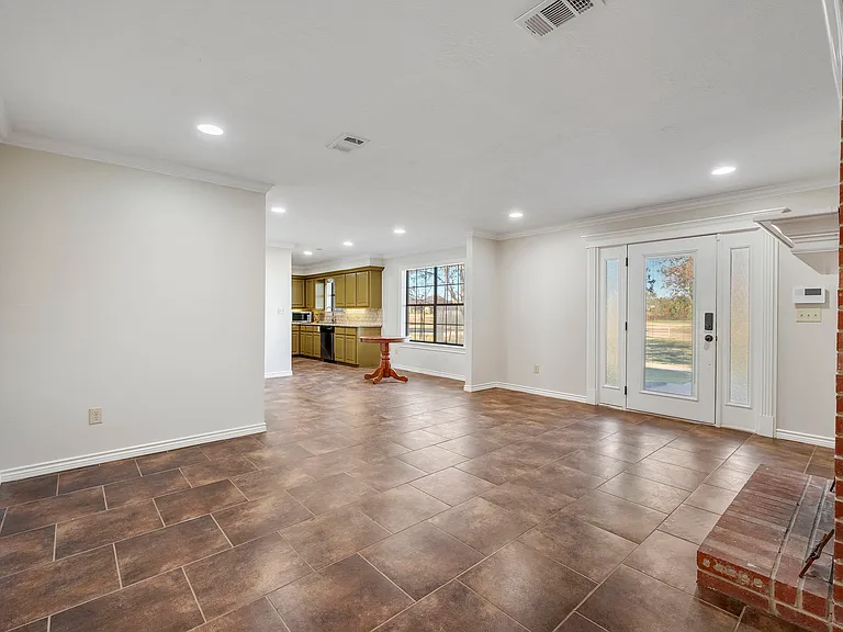 16452 Field Stone Ln — Photo 6