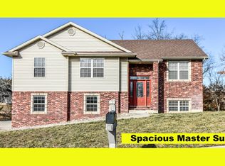 270 Ellsworth Dr, Holts Summit, MO 65043
