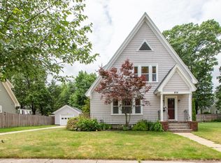 816 Maple St, Manchester, NH 03104