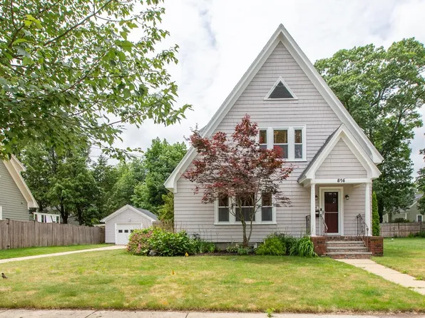816 Maple Street, Manchester, NH 03104