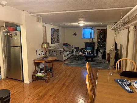 76 Egmont St #B — Photo 3