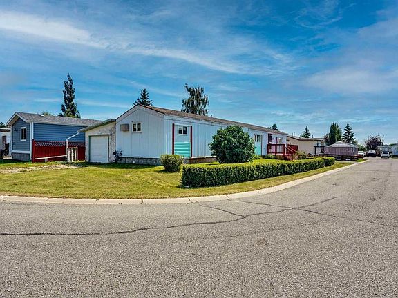 3rd image of 903 W Briar Cres