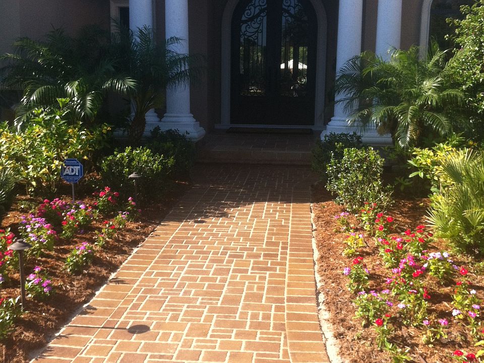 2nd image of 13518 Matanzas Pl