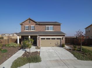 2605 Las Rosas Ave, Clovis, CA 93619