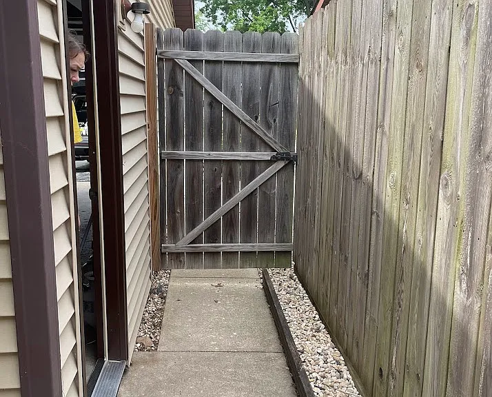 Courtyard, Gate