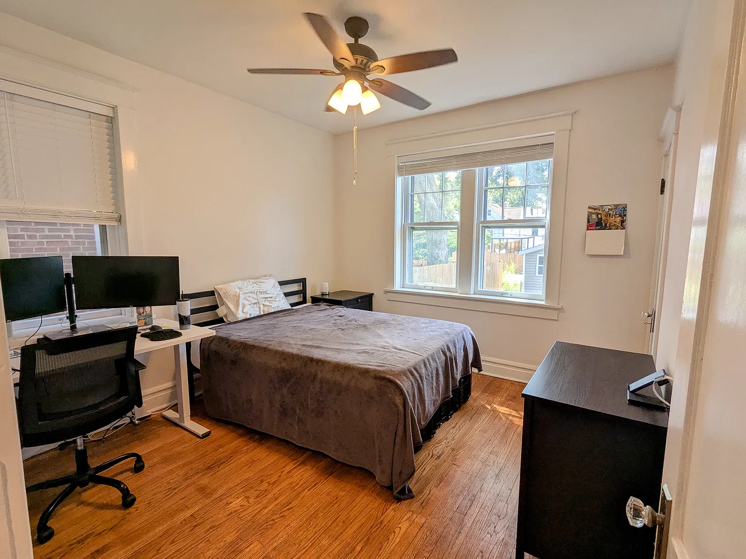 1 bed, 900 sqft, $1,350 — Photo 4