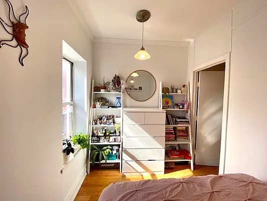 Rented by REAL New York | media 23