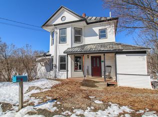 39 Pleasant St, Phillips, ME 04966