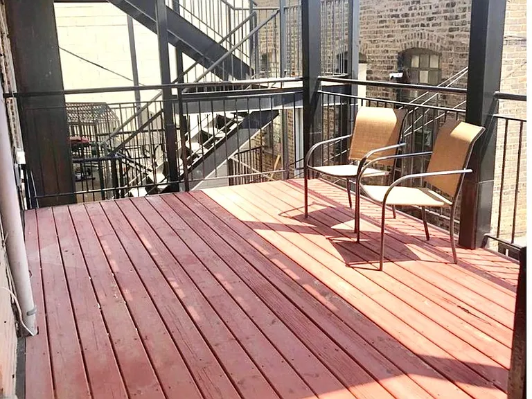 1423 W Chicago Ave — Photo 13