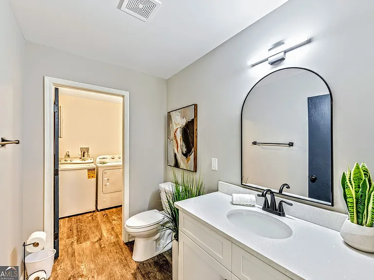 527 Charing Cross Dr — Photo 24