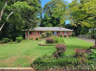 887 Pineridge Pl SE, Concord, NC 28025