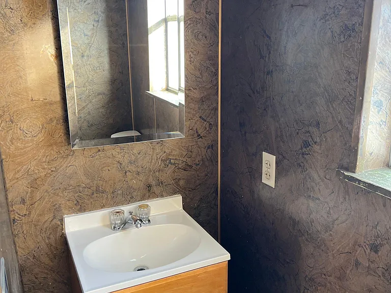 713 S Moffet Ave #1/2 — Photo 7