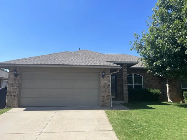 901 Greenfield Ave, Yukon, OK 73099