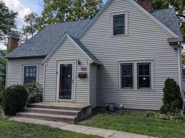 107 Court Dr, Washington, IL 61571